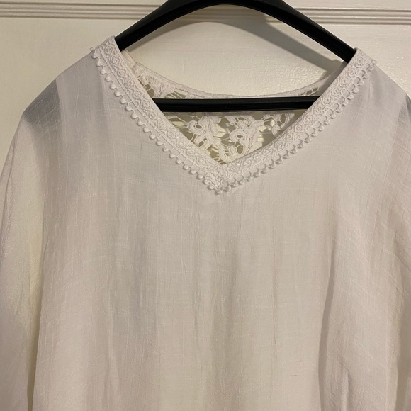 Apt 9 Top - Picture 2 of 8